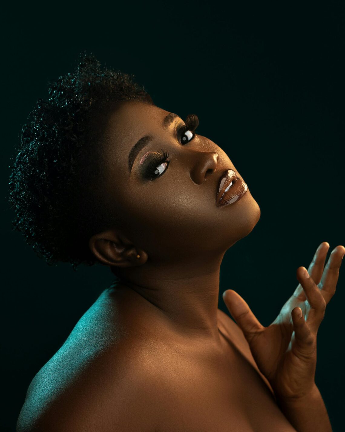 Hydration in Black Skin: 7 Powerful Secrets to Transform Dry, Dull Melanin into Radiant Glow