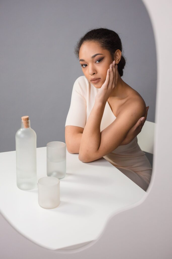 How Much Water Does Your Skin Need? The Ultimate Guide to Drinking the Right Amount for Glowing Skin (Part 2)