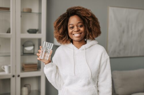 How Much Water Does Your Skin Need? The Ultimate Guide to Drinking the Right Amount for Glowing Skin (Part 2)
